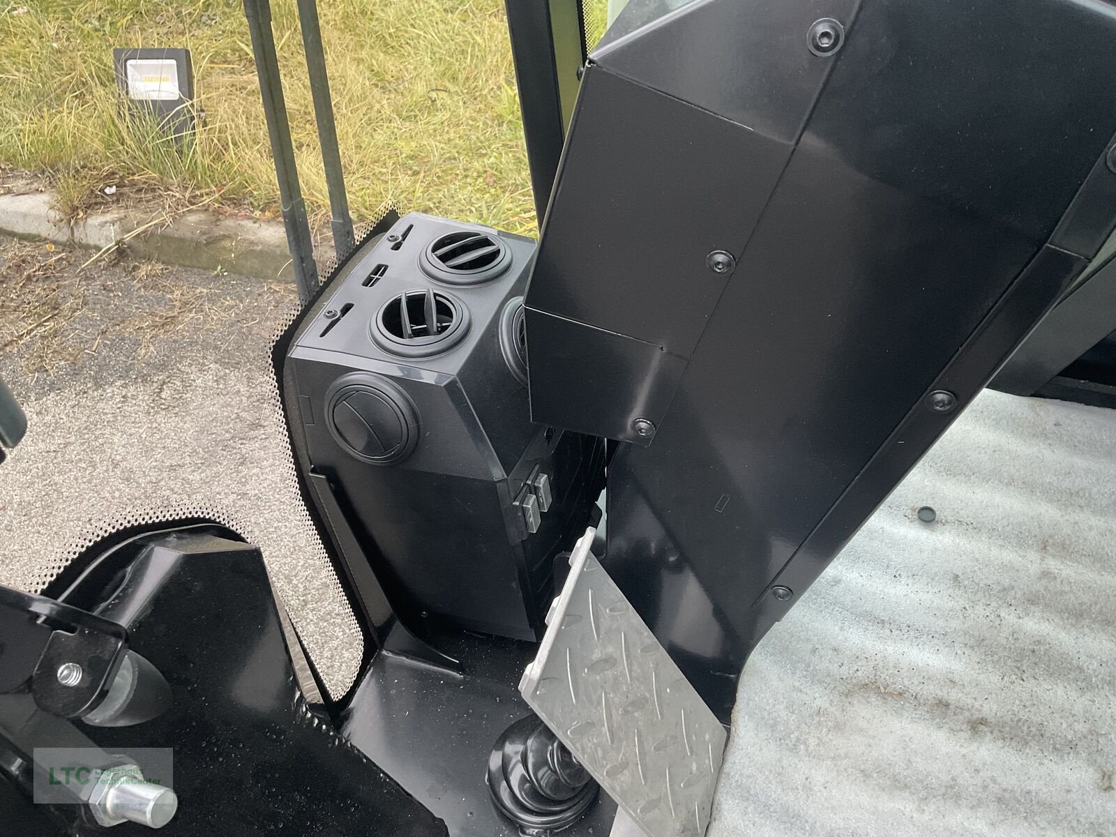 Futtermischwagen van het type Siloking TruckLine eTruck 1408-10, Neumaschine in Redlham (Foto 22)