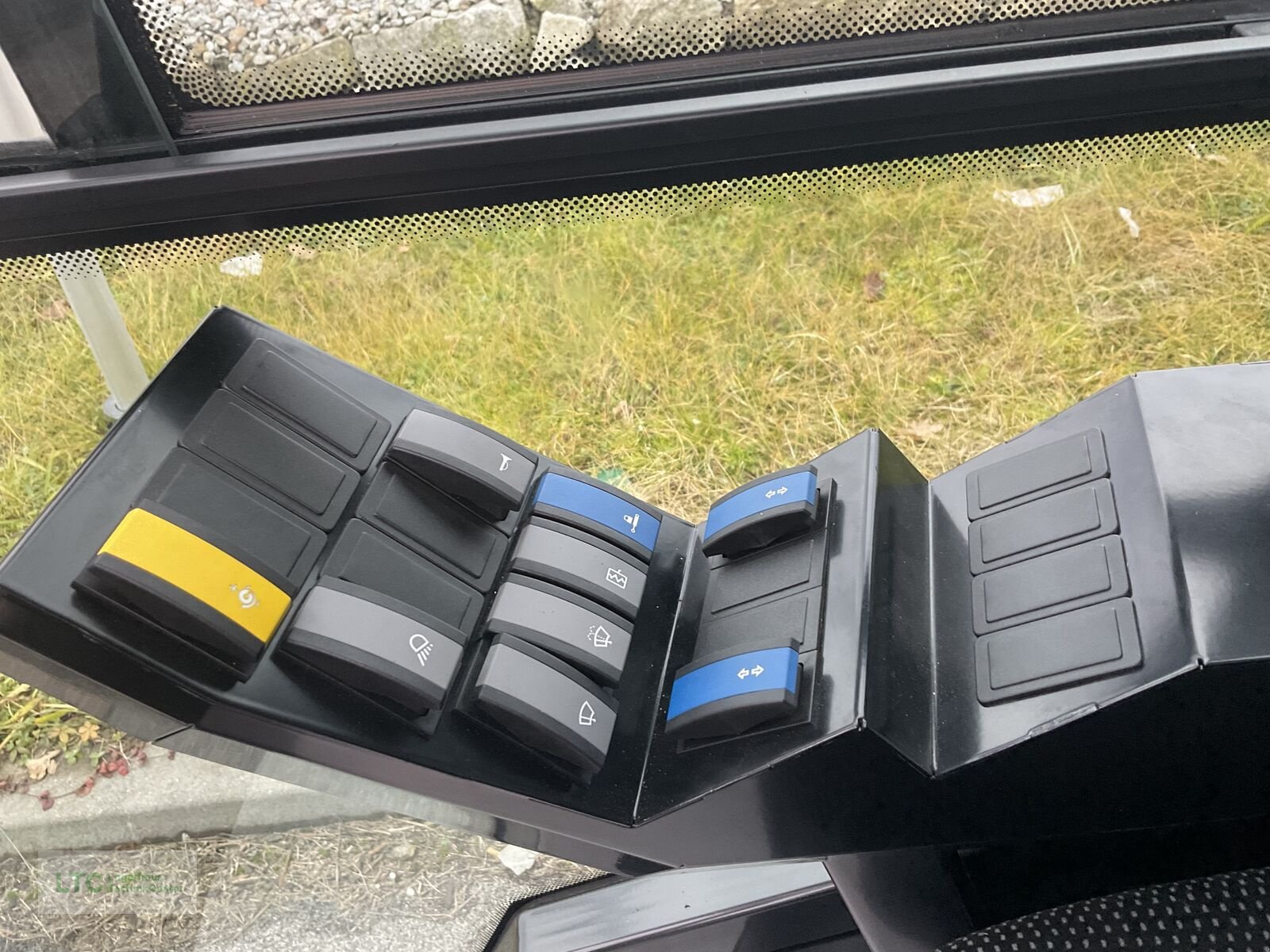 Futtermischwagen van het type Siloking TruckLine eTruck 1408-10, Neumaschine in Redlham (Foto 21)