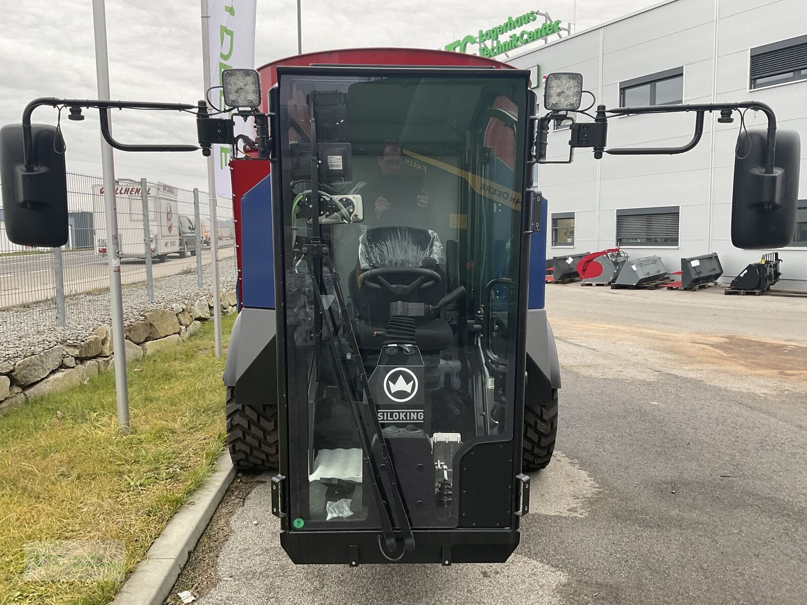 Futtermischwagen van het type Siloking TruckLine eTruck 1408-10, Neumaschine in Redlham (Foto 29)