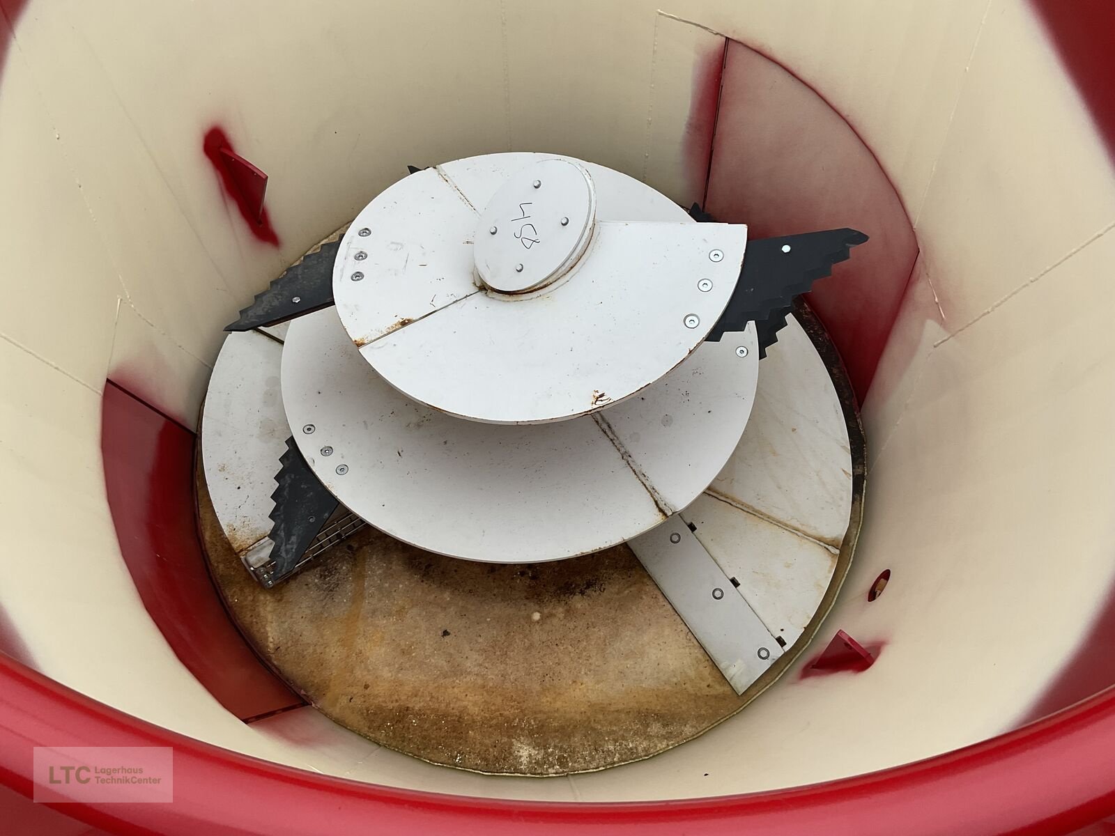 Futtermischwagen van het type Siloking TruckLine eTruck 1408-10, Neumaschine in Redlham (Foto 27)