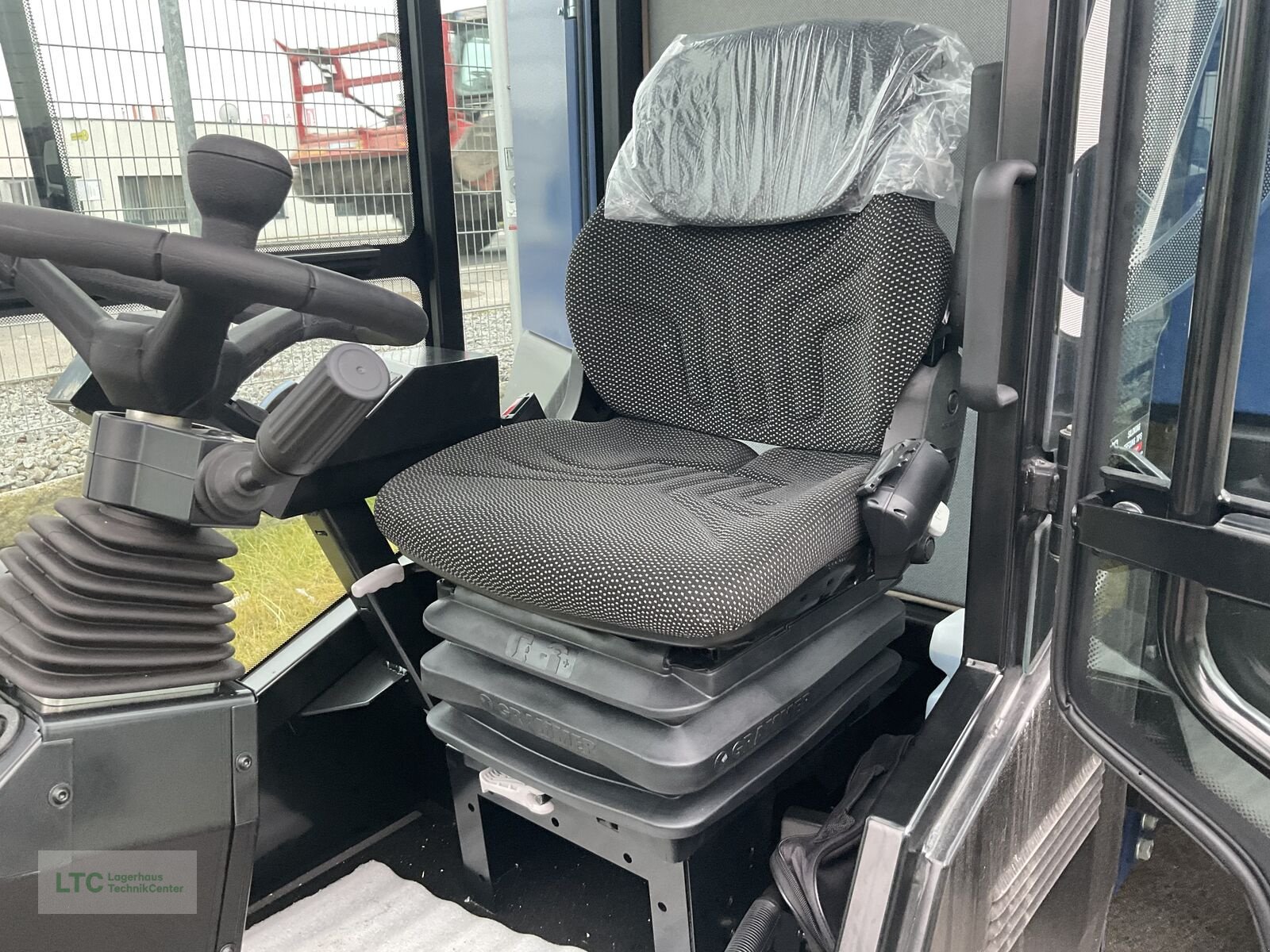 Futtermischwagen van het type Siloking TruckLine eTruck 1408-10, Neumaschine in Redlham (Foto 17)