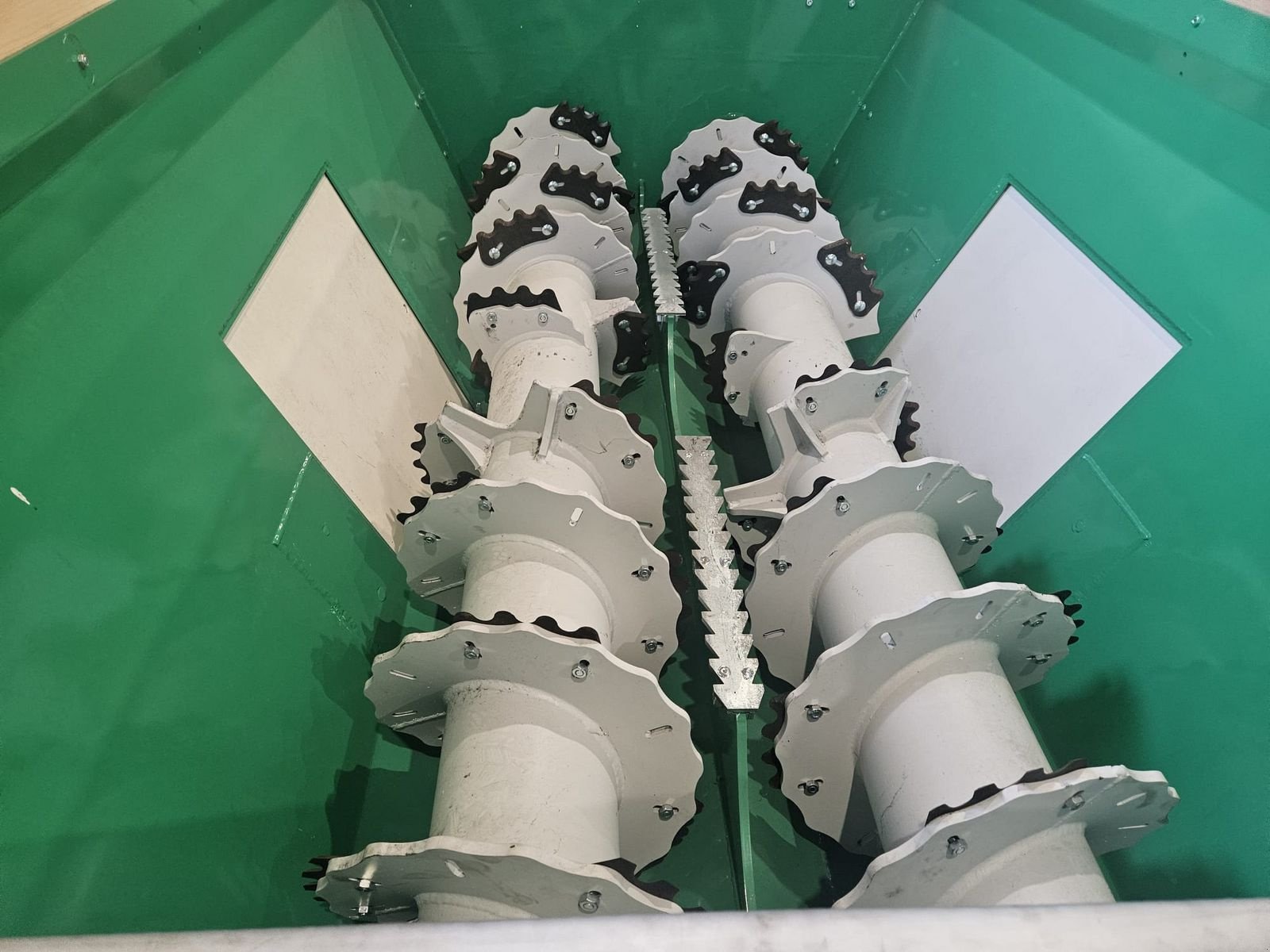 Futtermischwagen типа Sonstige 3,5 ³ elektrischer stationär Futtermischer, Neumaschine в Flachau (Фотография 7)