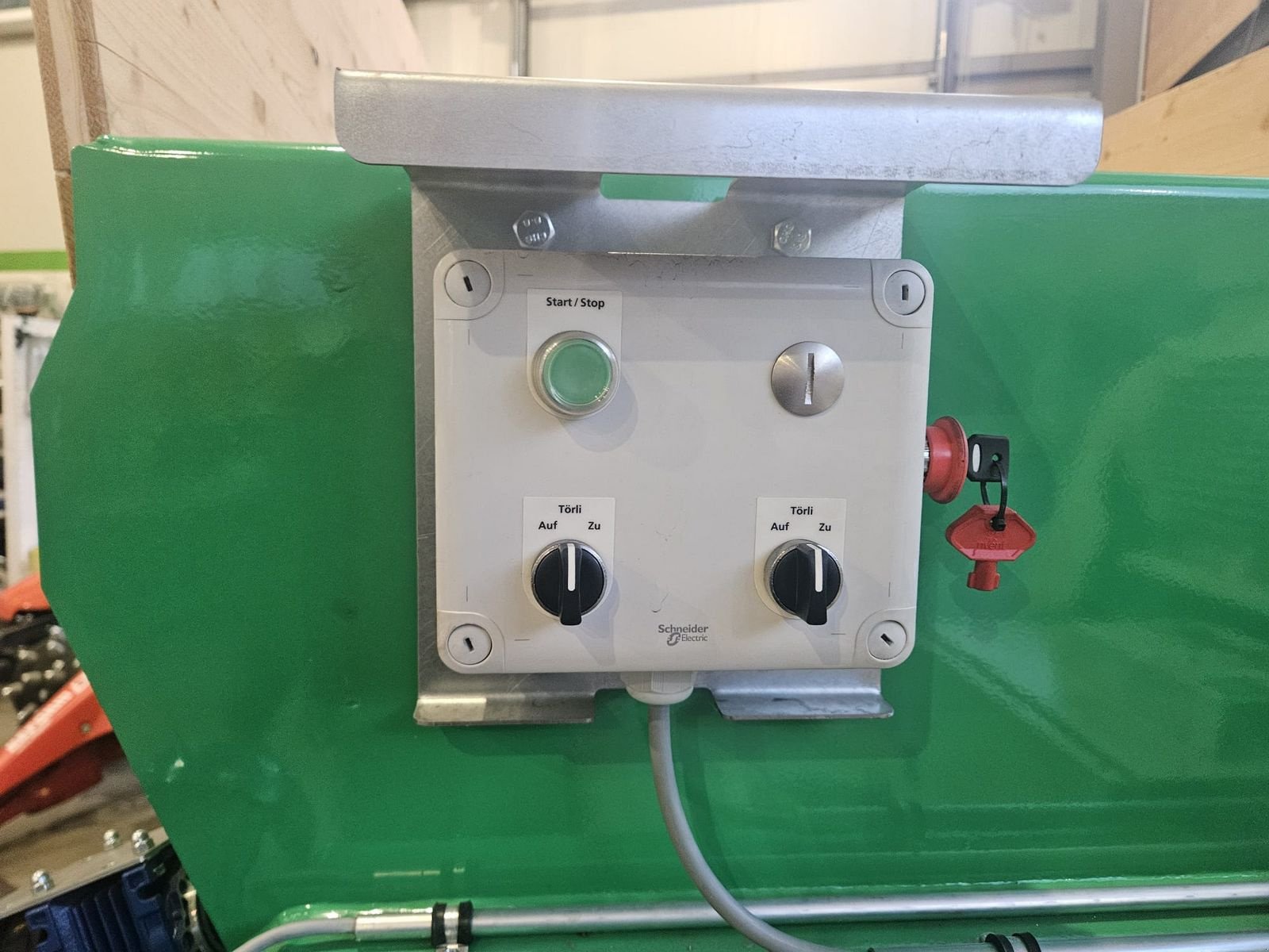 Futtermischwagen типа Sonstige 3,5 ³ elektrischer stationär Futtermischer, Neumaschine в Flachau (Фотография 6)