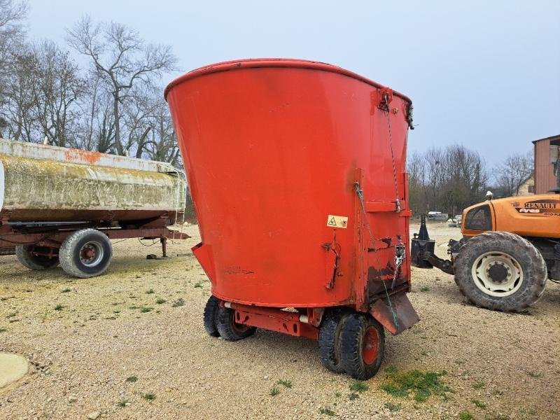 Futtermischwagen of the type Sonstige BIG FEED 12, Gebrauchtmaschine in CHAUMESNIL (Picture 4)
