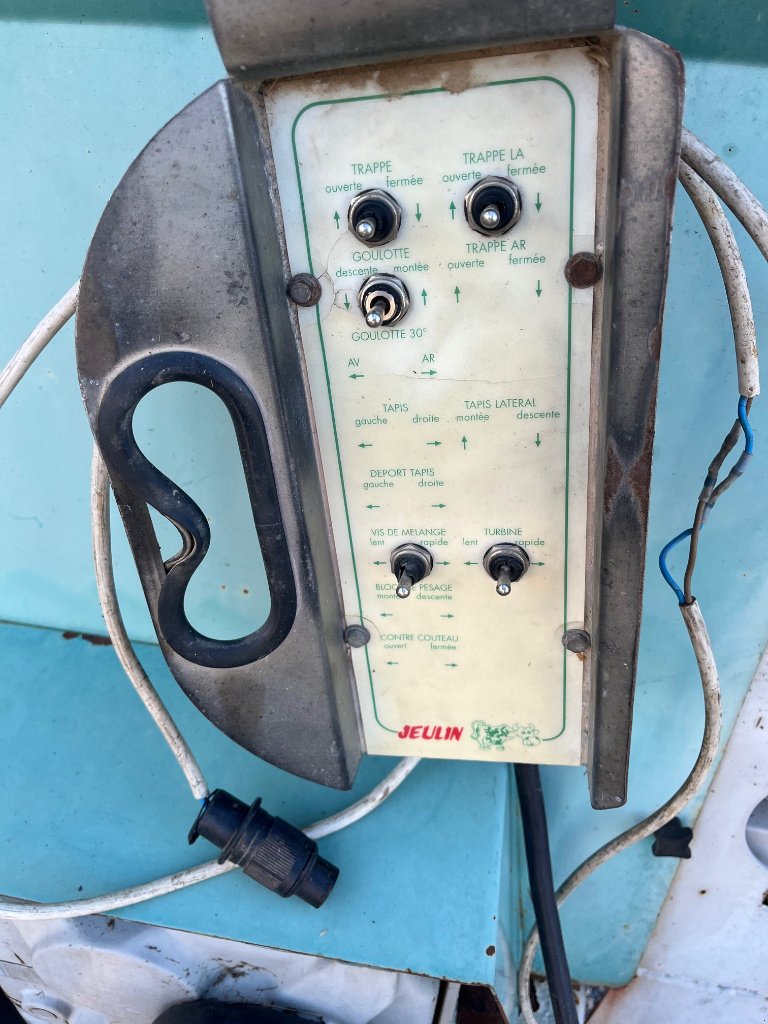 Futtermischwagen des Typs Sonstige BORAMEL ACTIVA 120, Gebrauchtmaschine in VERNOUX EN VIVARAIS (Bild 2)