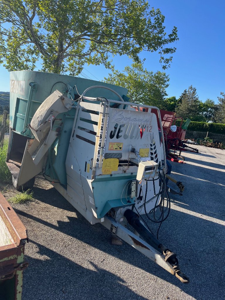 Futtermischwagen des Typs Sonstige BORAMEL ACTIVA 120, Gebrauchtmaschine in VERNOUX EN VIVARAIS (Bild 3)