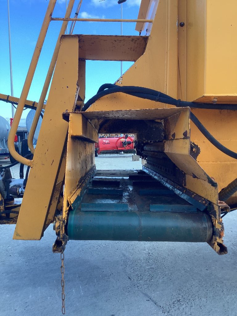 Futtermischwagen del tipo Sonstige CARAVELLE 783, Gebrauchtmaschine In AUMONT AUBRAC (Immagine 5)