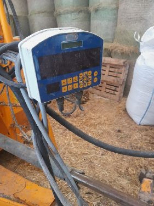 Futtermischwagen του τύπου Sonstige COMET 838, Gebrauchtmaschine σε Belleville sur Meuse (Φωτογραφία 4)