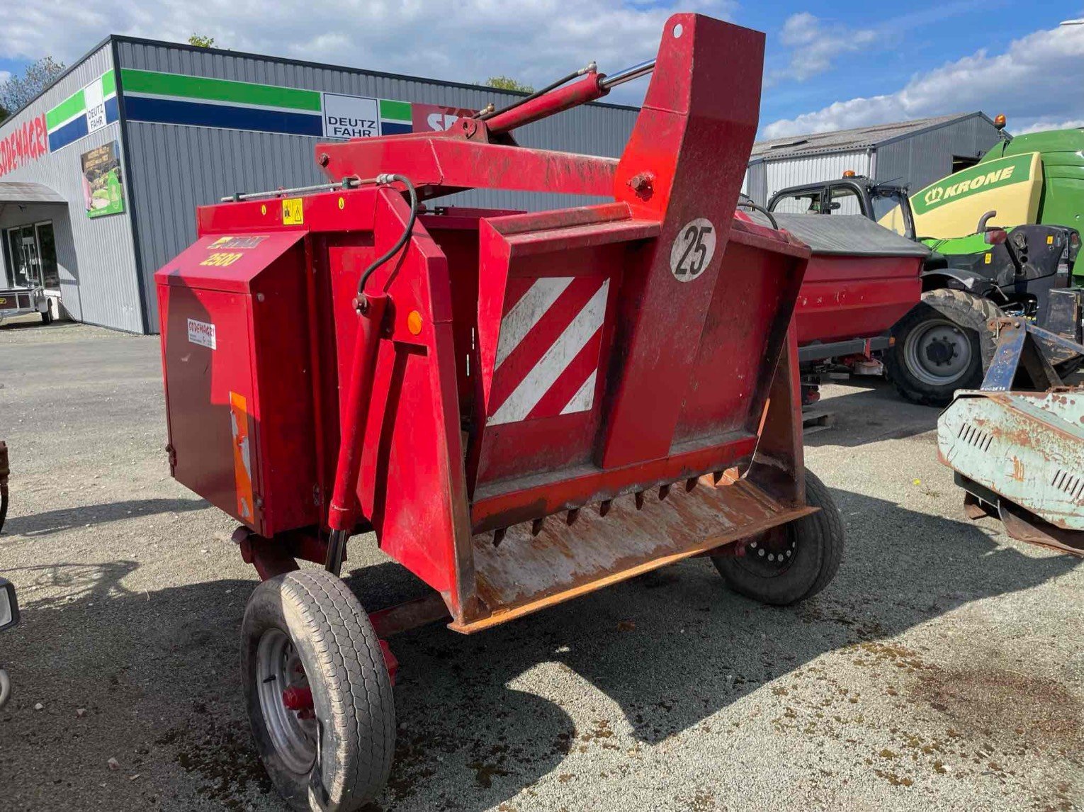 Futtermischwagen van het type Sonstige Désileuse 2500 2500 Gyrax, Gebrauchtmaschine in SAINT CLAIR SUR ELLE (Foto 3)