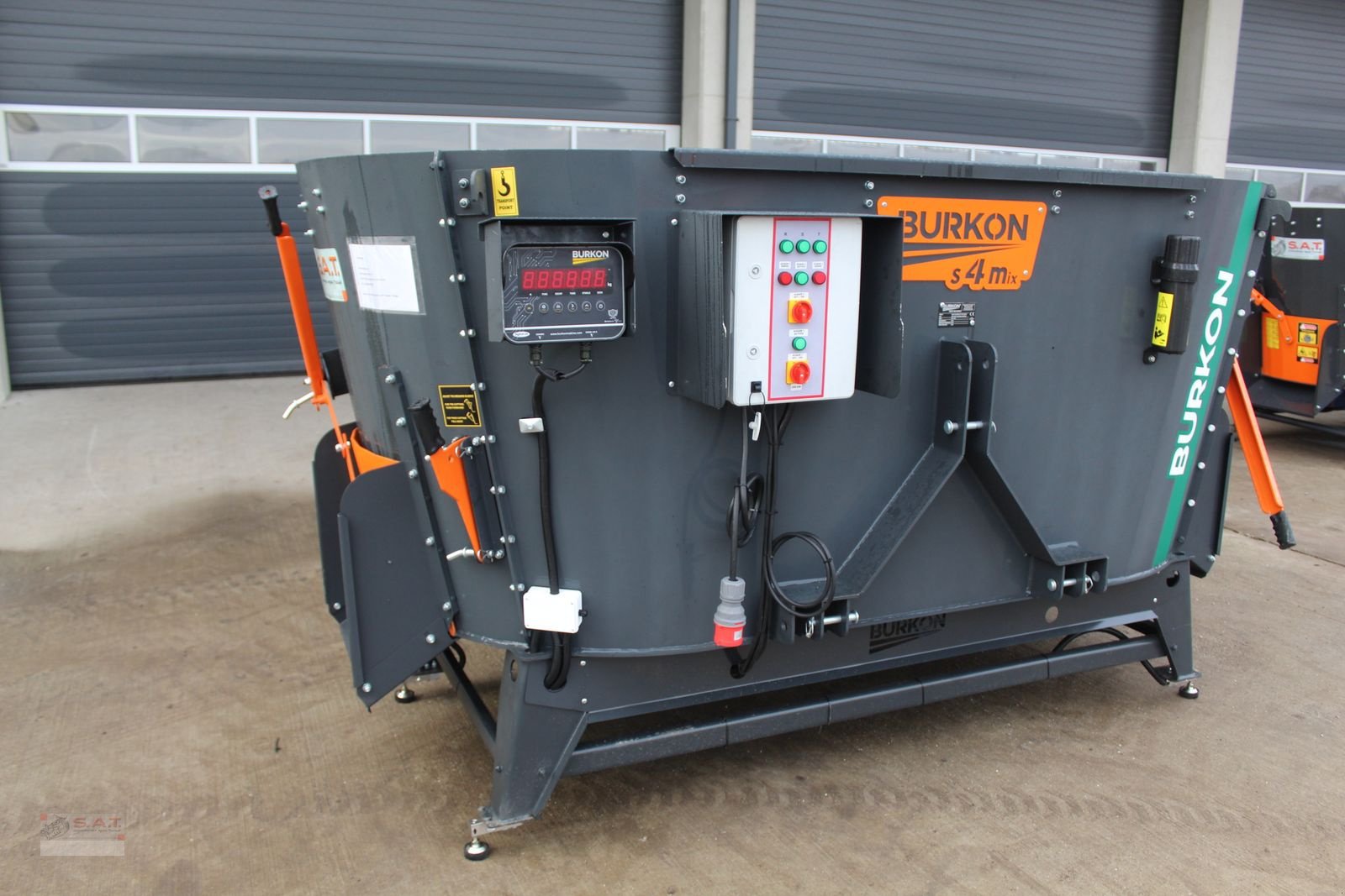 Futtermischwagen del tipo Sonstige Elektro-Doppelschneckenmischer 4m, Neumaschine In Eberschwang (Immagine 23)