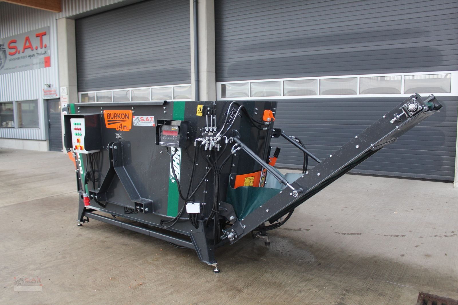 Futtermischwagen del tipo Sonstige Elektro-Doppelschneckenmischer 4m, Neumaschine In Eberschwang (Immagine 4)