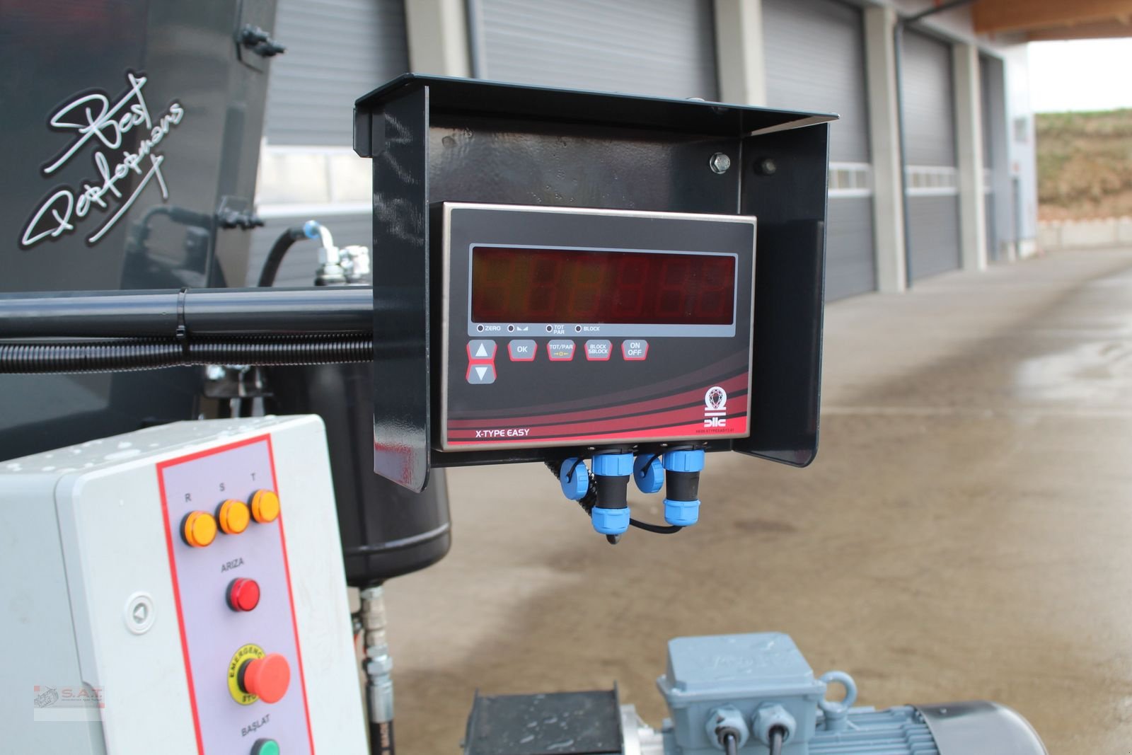 Futtermischwagen typu Sonstige Futtermischer-4,0m³-Elektromotor-Neumaschine, Neumaschine v Eberschwang (Obrázek 13)