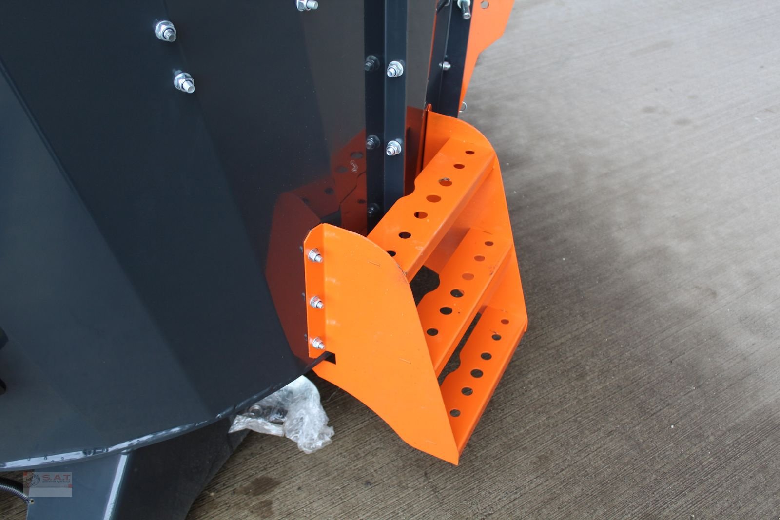 Futtermischwagen des Typs Sonstige Futtermischer-4,0m³-Elektromotor-Neumaschine, Neumaschine in Eberschwang (Bild 20)