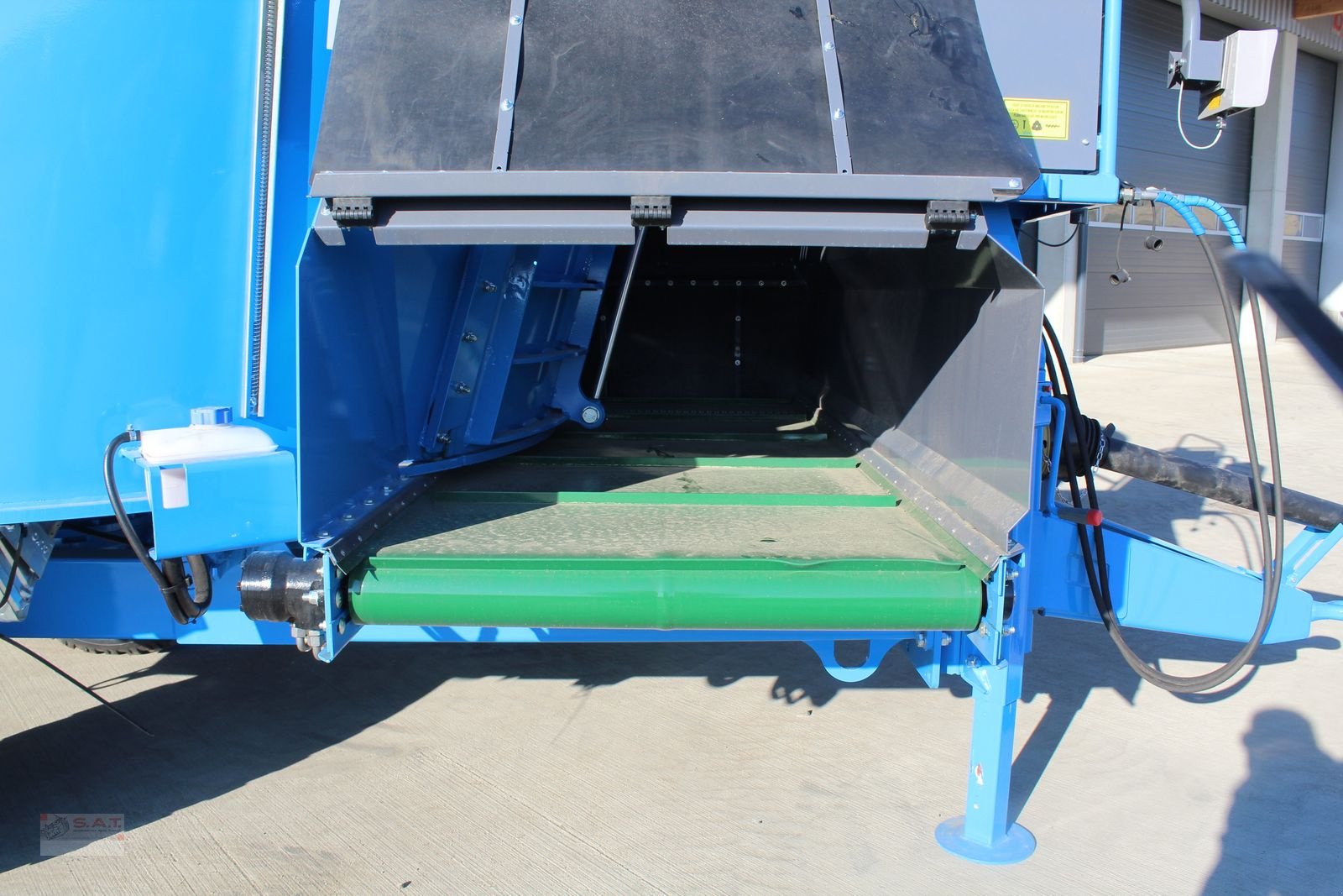 Futtermischwagen des Typs Sonstige Futtermischer FX 1000 HD, 10m³ Sonderpreis Lager, Neumaschine in Eberschwang (Bild 9)