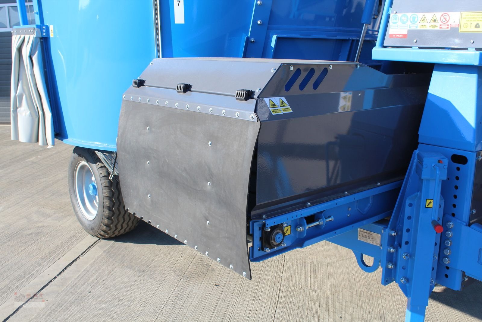 Futtermischwagen des Typs Sonstige Futtermischer FX 1000 HD, 10m³ Sonderpreis Lager, Neumaschine in Eberschwang (Bild 8)