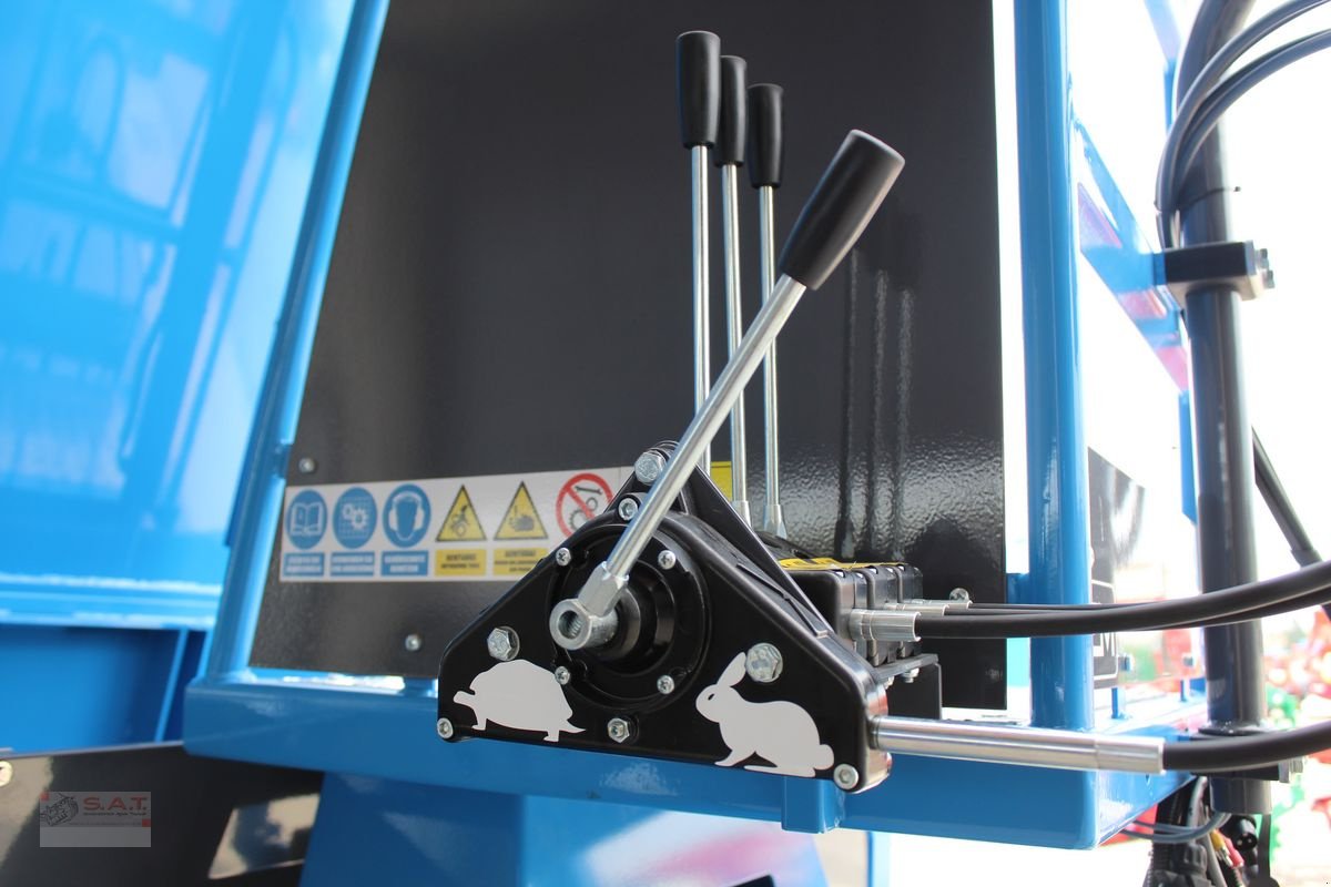 Futtermischwagen des Typs Sonstige Futtermischwagen FXX 1600 HD-Vollaussattung, Neumaschine in Eberschwang (Bild 19)