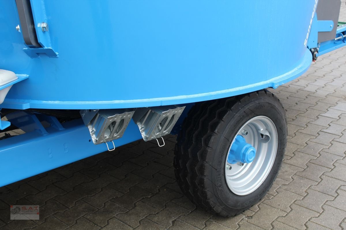 Futtermischwagen of the type Sonstige Futtermischwagen Rino FX 700-NEU, Neumaschine in Eberschwang (Picture 5)