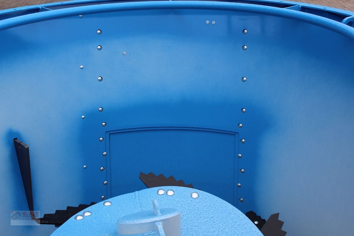 Futtermischwagen of the type Sonstige Futtermischwagen Rino FX 700-NEU, Neumaschine in Eberschwang (Picture 12)