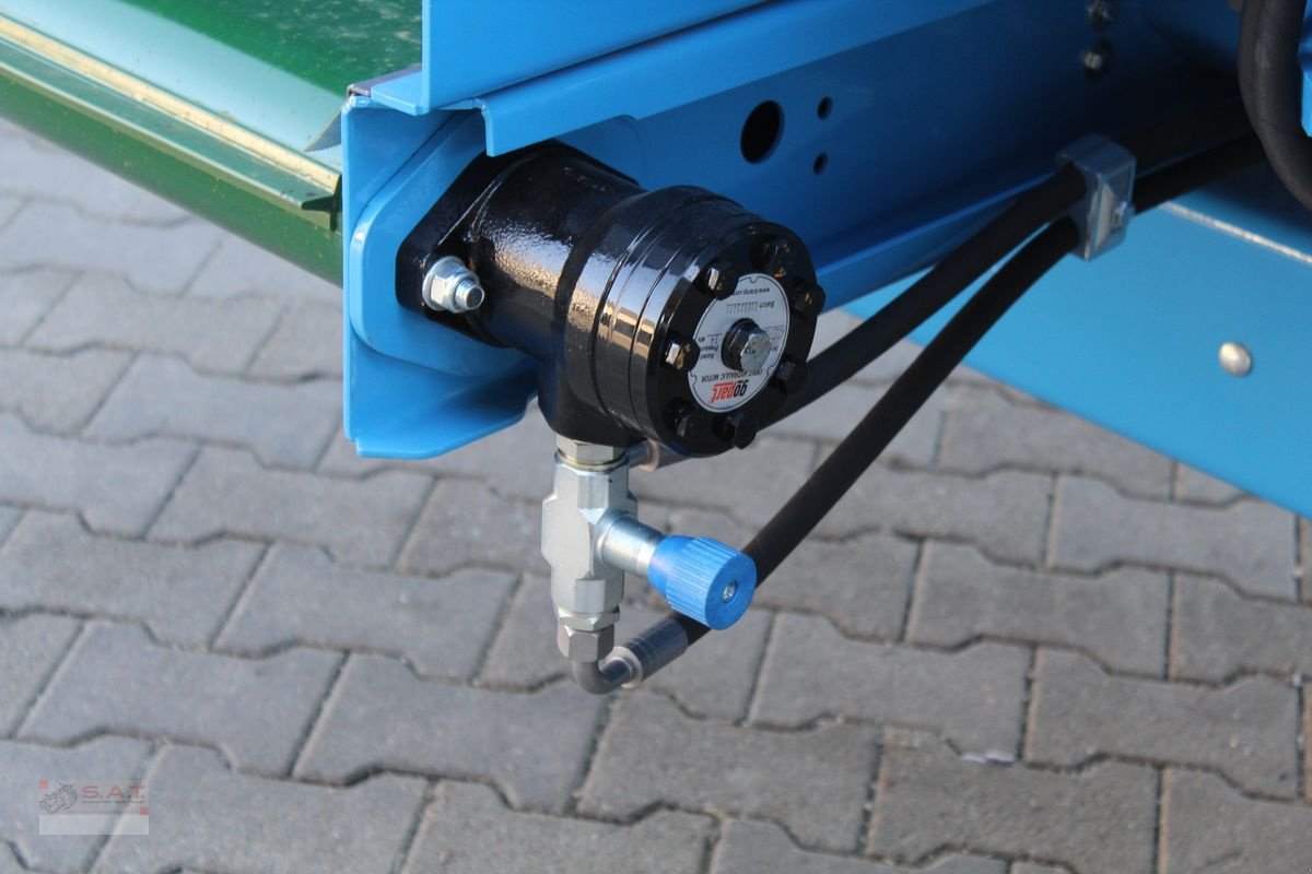 Futtermischwagen des Typs Sonstige Futtermischwagen Rino FX 900 Compact, Neumaschine in Eberschwang (Bild 3)