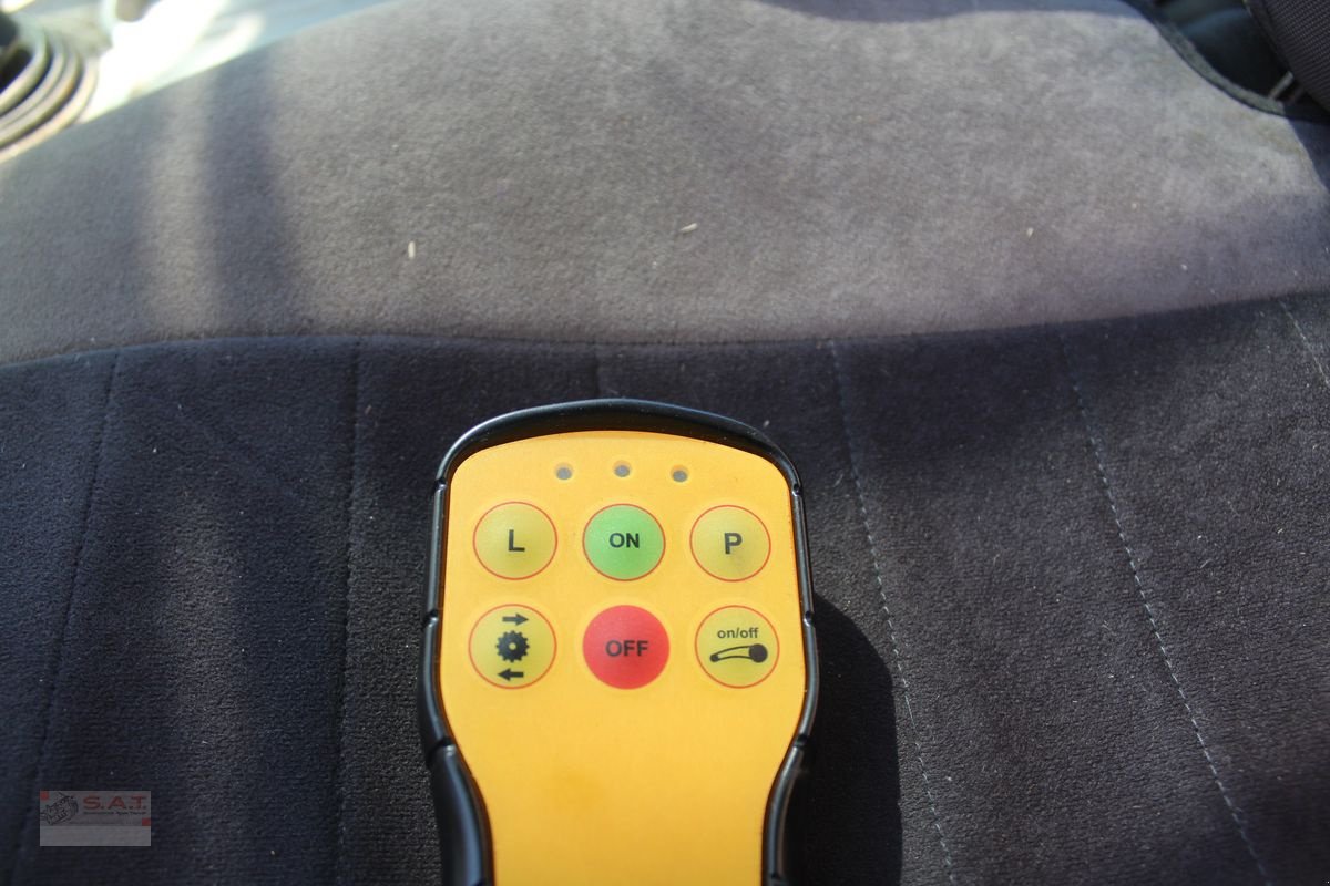 Futtermischwagen of the type Sonstige Futterverteilmischschaufel FMGT -2200, Neumaschine in Eberschwang (Picture 20)