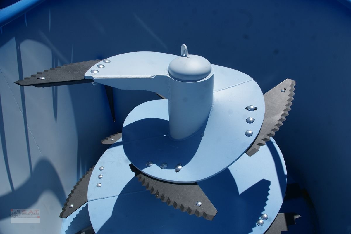 Futtermischwagen des Typs Sonstige FX 500 - FX 5500, Neumaschine in Eberschwang (Bild 5)