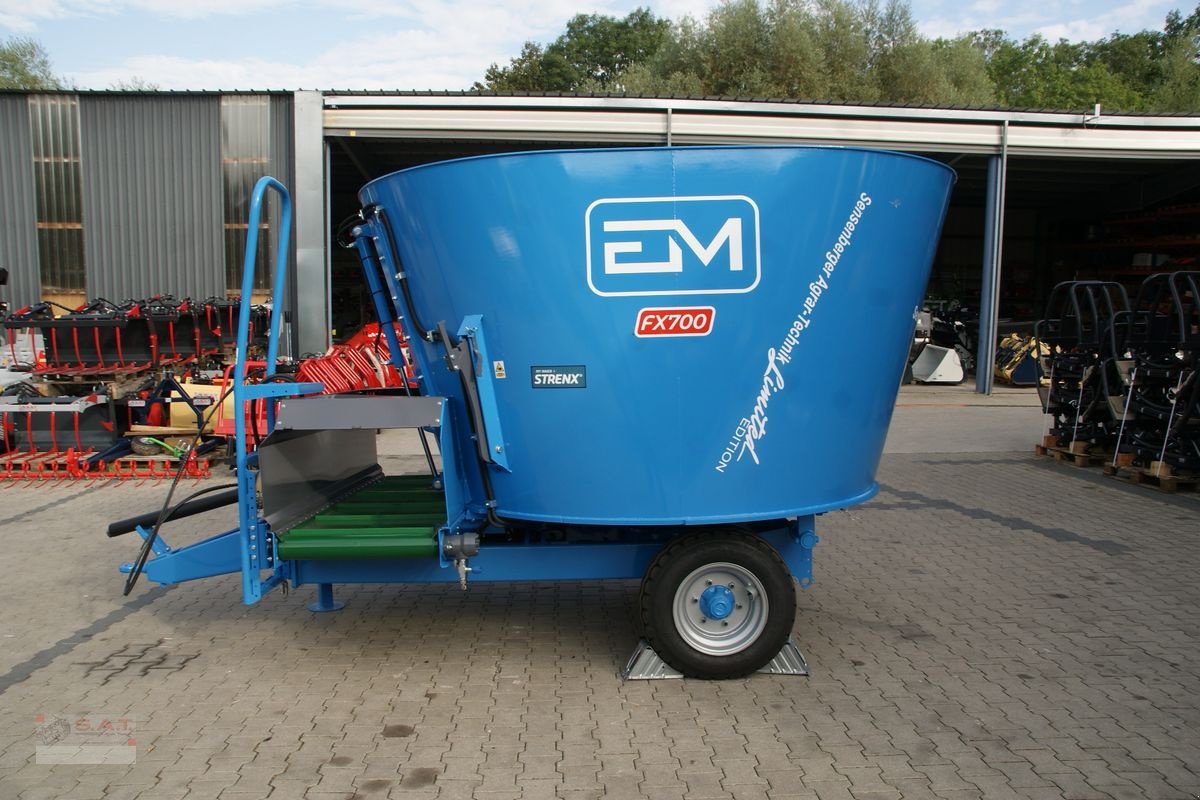 Futtermischwagen des Typs Sonstige FX 700-Futtermischwagen-NEU-6 Wochen LZ, Neumaschine in Eberschwang (Bild 7)