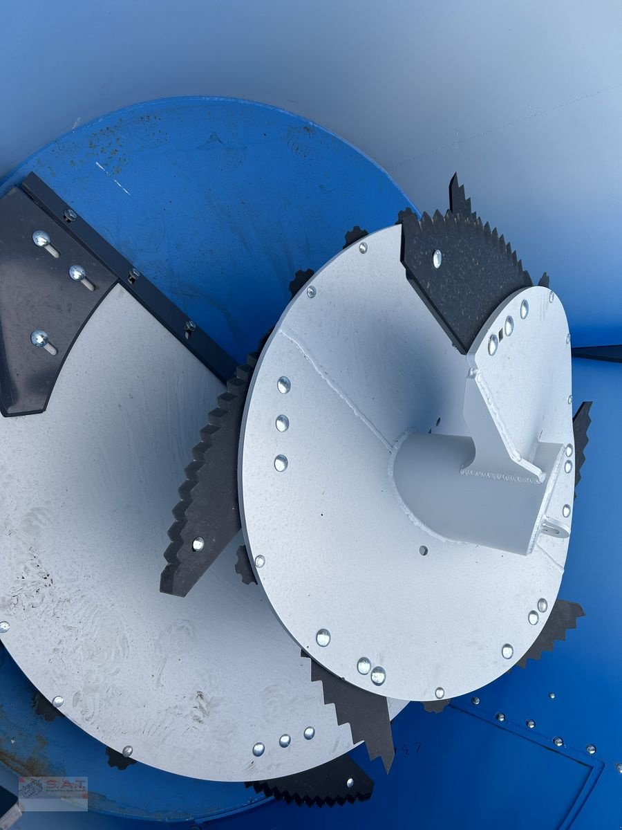 Futtermischwagen del tipo Sonstige FXL 700-2,32 m breit-2,18m hoch, Neumaschine In Eberschwang (Immagine 3)