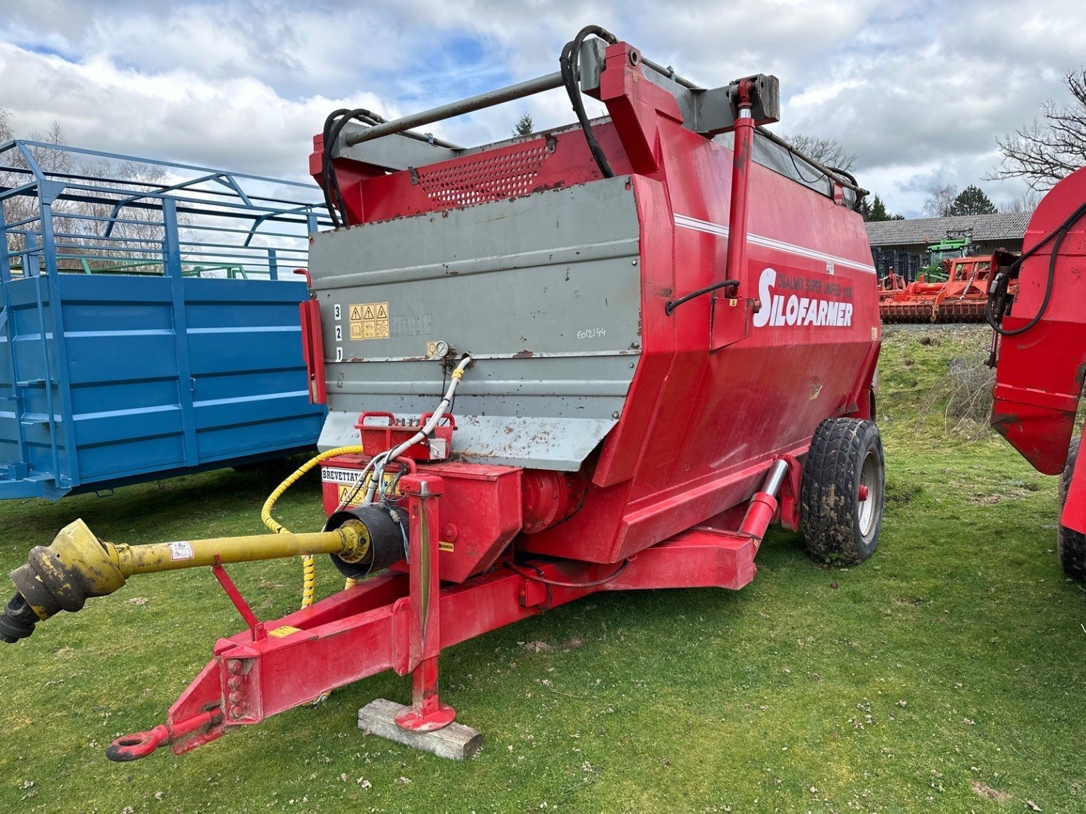 Futtermischwagen del tipo Sonstige Mélangeuse DUALMIX Silofarmer, Gebrauchtmaschine In LA SOUTERRAINE (Immagine 1)