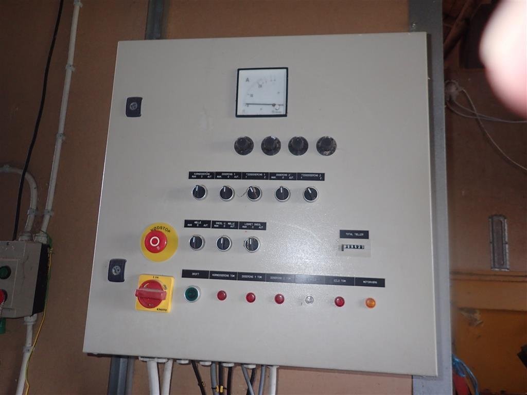 Futtermischwagen Türe ait Sonstige Male-/blandeanlæg  Neuero, Gebrauchtmaschine içinde Egtved (resim 3)