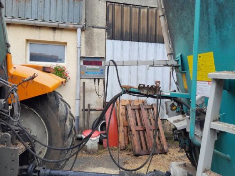 Futtermischwagen des Typs Sonstige MELANGEUSE, Gebrauchtmaschine in Belleville sur Meuse (Bild 3)