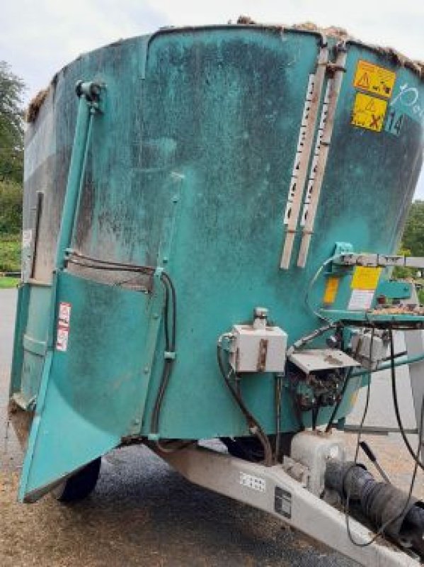 Futtermischwagen des Typs Sonstige MELANGEUSE, Gebrauchtmaschine in Belleville sur Meuse (Bild 5)