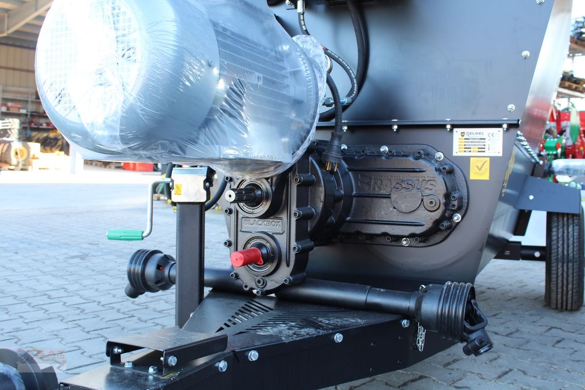 Futtermischwagen of the type Sonstige Rassus-Elektro-Traktor, Neumaschine in Eberschwang (Picture 18)