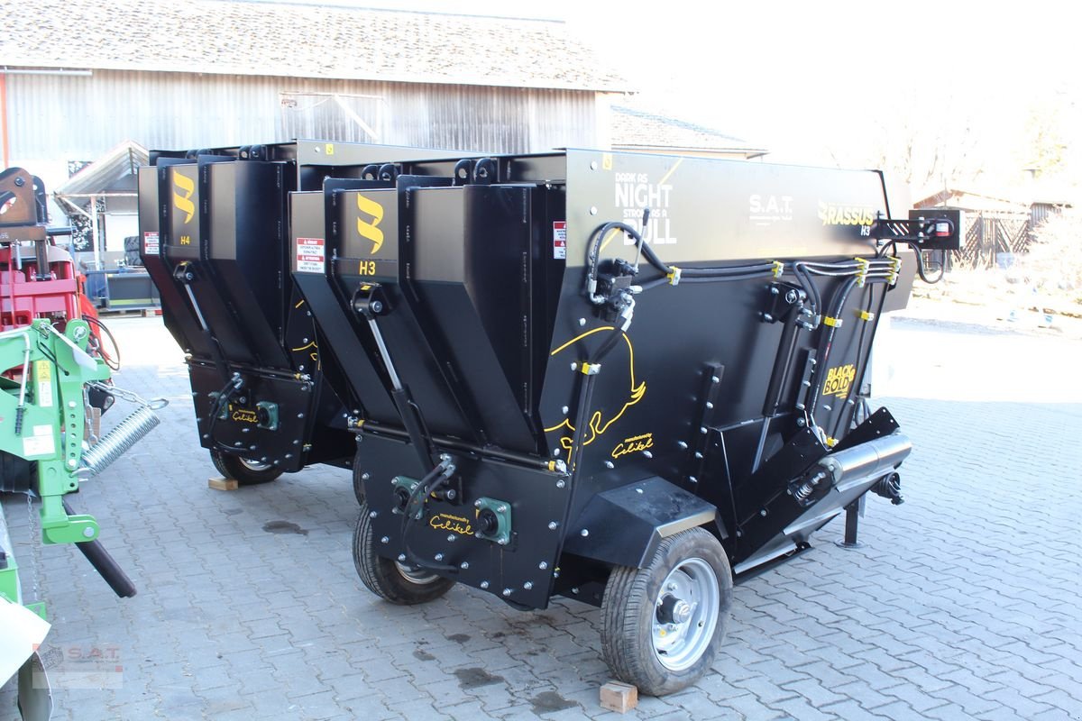 Futtermischwagen of the type Sonstige Rassus-Elektro-Traktor, Neumaschine in Eberschwang (Picture 7)