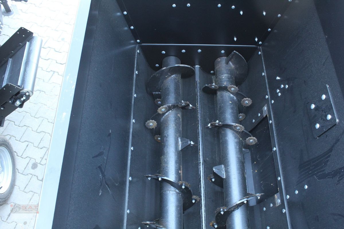 Futtermischwagen of the type Sonstige Rassus-Elektro-Traktor, Neumaschine in Eberschwang (Picture 16)