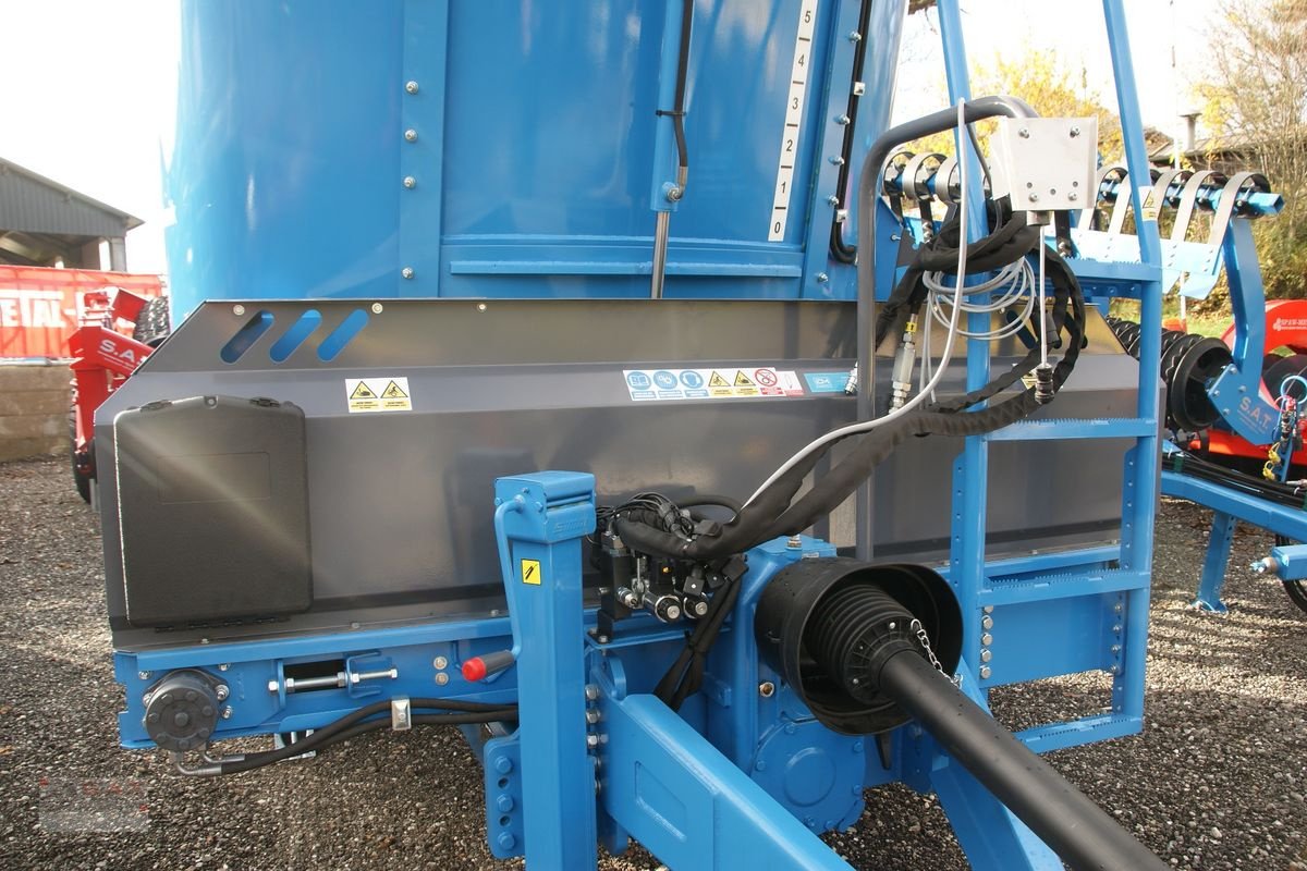 Futtermischwagen des Typs Sonstige Rino FX 800-Black Edition, Neumaschine in Eberschwang (Bild 4)