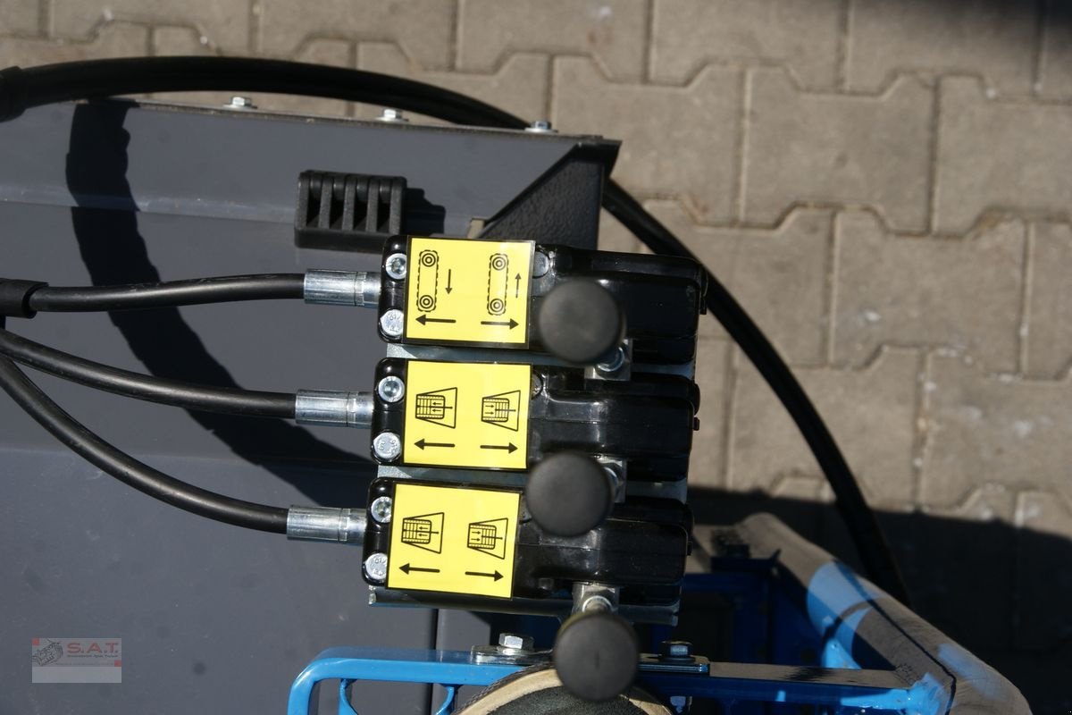 Futtermischwagen des Typs Sonstige Rino FX 900-NEU, Neumaschine in Eberschwang (Bild 14)