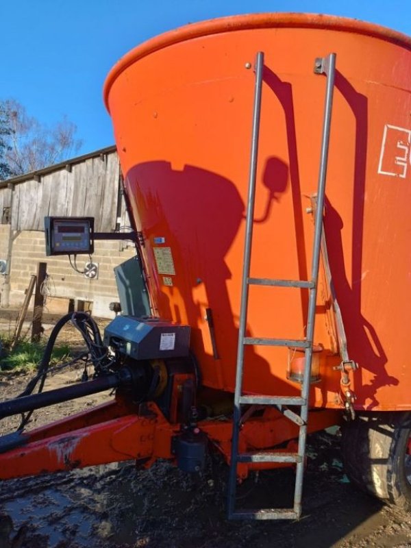 Futtermischwagen типа Sonstige TXV 13, Gebrauchtmaschine в FRESNAY LE COMTE (Фотография 4)