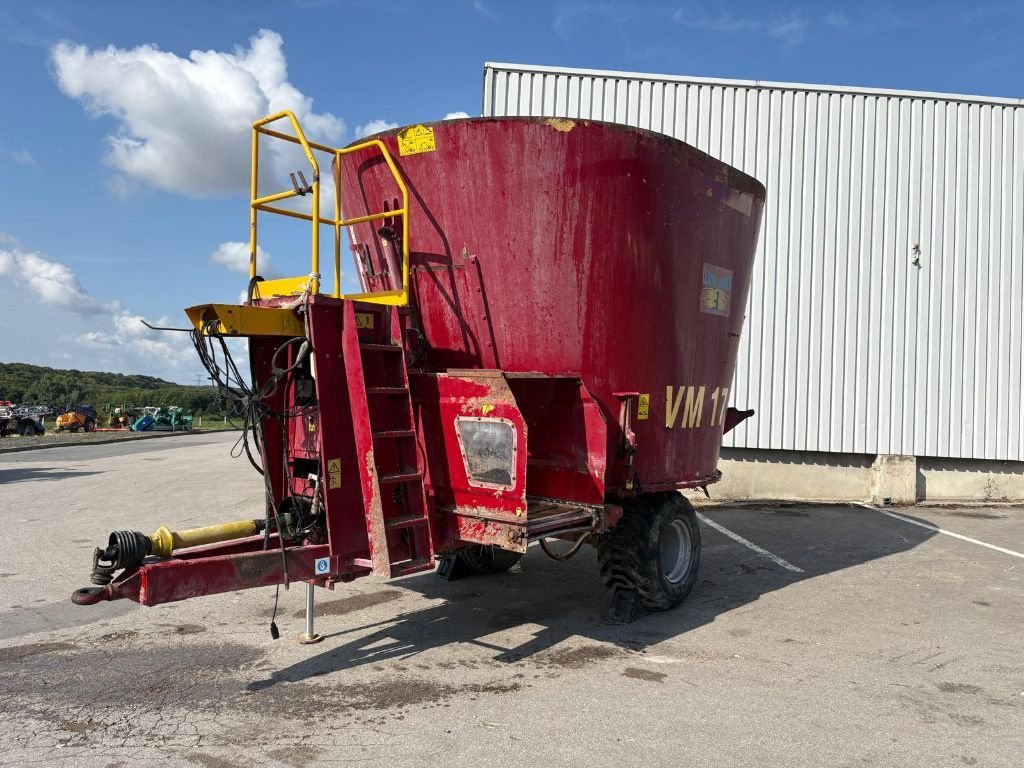 Futtermischwagen des Typs Sonstige VM17, Gebrauchtmaschine in SALEUX (Bild 3)
