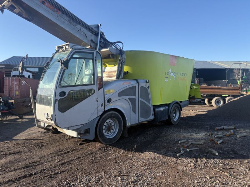 Futtermischwagen типа Storti Dobermann SW200, Gebrauchtmaschine в Kwadijk (Фотография 1)