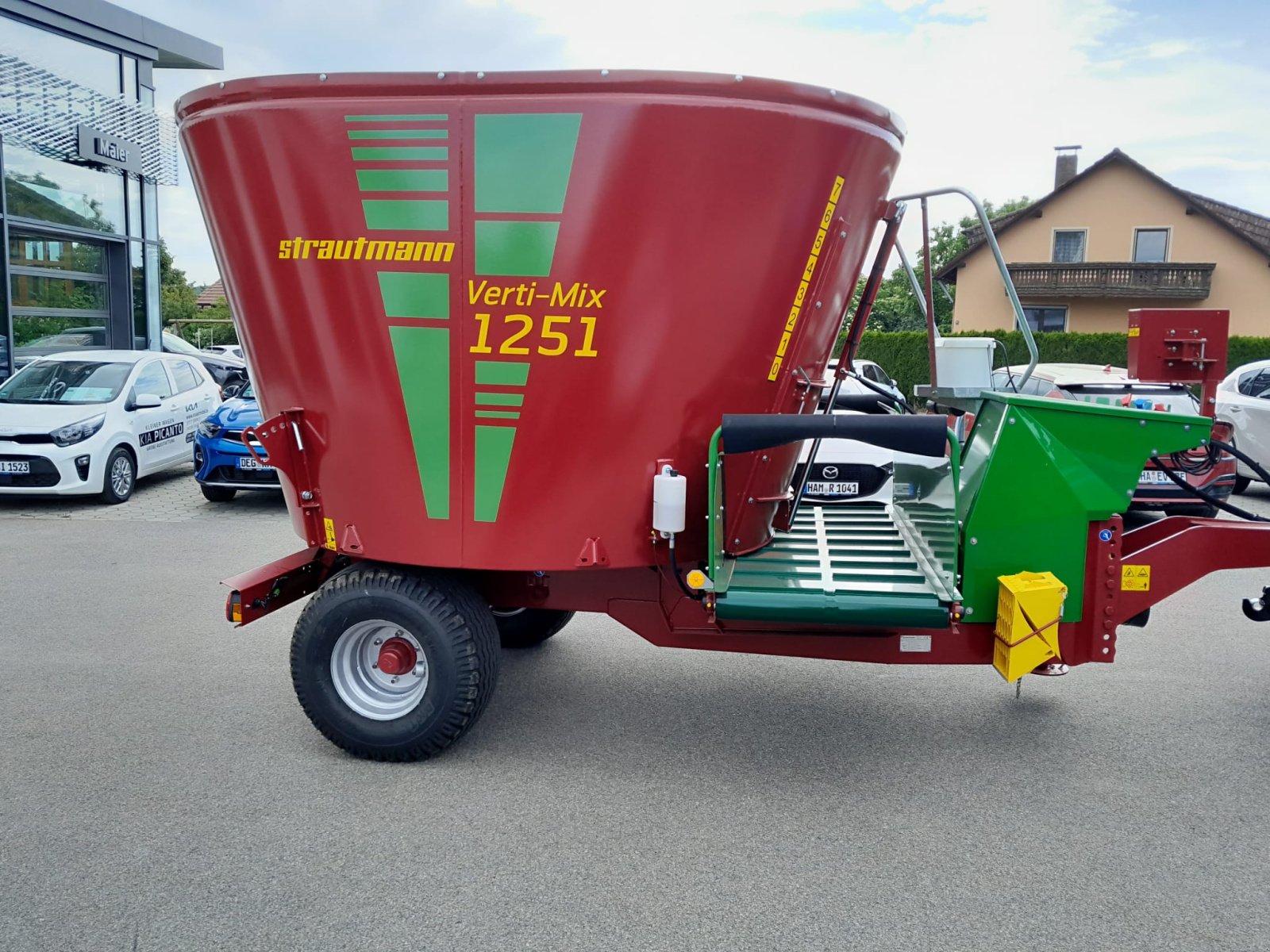 Futtermischwagen des Typs Strautmann Verti-Mix 1251, Neumaschine in Rötz (Bild 2)