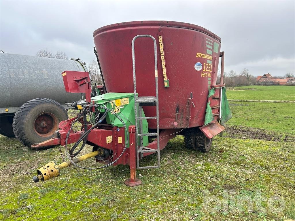 Futtermischwagen του τύπου Strautmann Verti-Mix 1251, Gebrauchtmaschine σε Düsseldorf (Φωτογραφία 1)