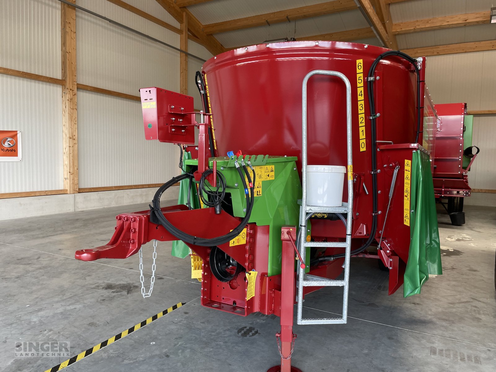 Futtermischwagen des Typs Strautmann Verti-Mix 1801 Double Vorführmaschine, Neumaschine in Ebenhofen (Bild 5)