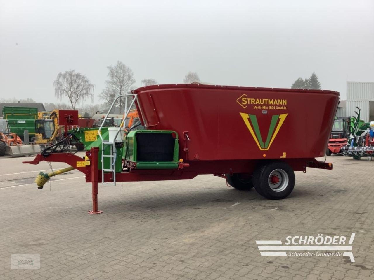 Futtermischwagen of the type Strautmann VERTI MIX 1801 DOUBLE, Neumaschine in Westerstede (Picture 3)