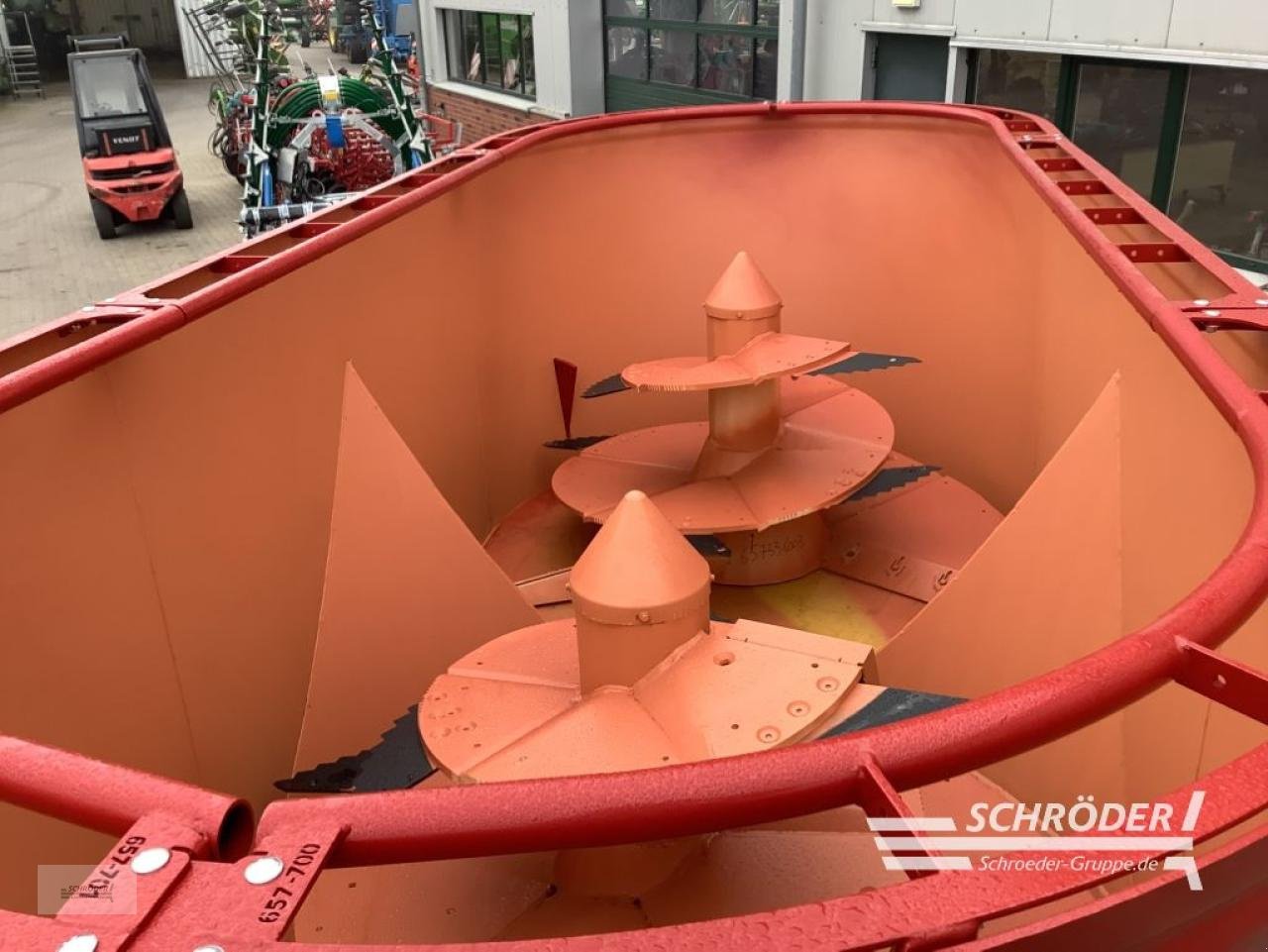 Futtermischwagen of the type Strautmann VERTI MIX 1801 DOUBLE, Neumaschine in Westerstede (Picture 10)