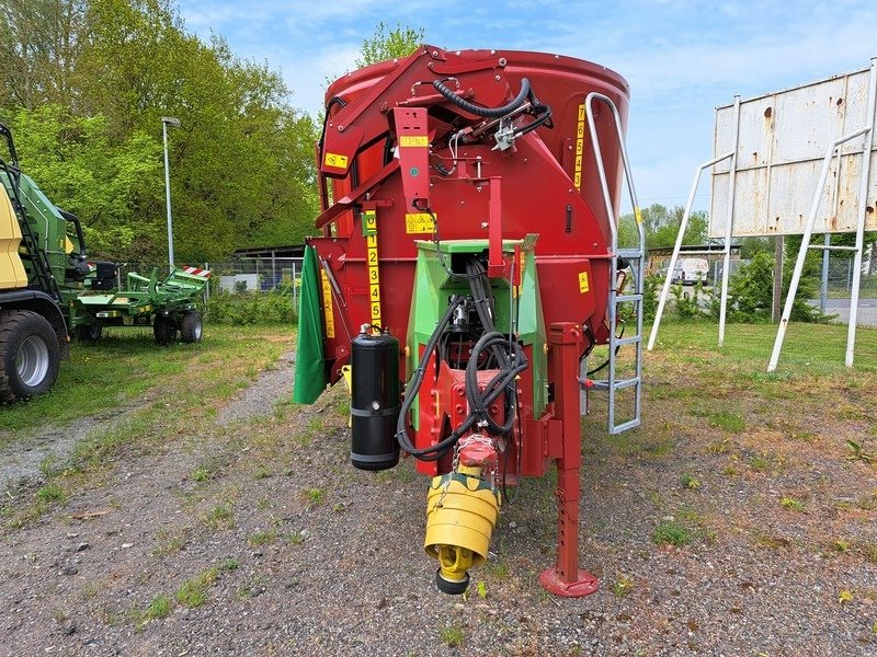 Futtermischwagen des Typs Strautmann Verti Mix 2401 Double / Strohgebläse, Neumaschine in Gülzow-Prüzen OT Mühlengeez (Bild 7)