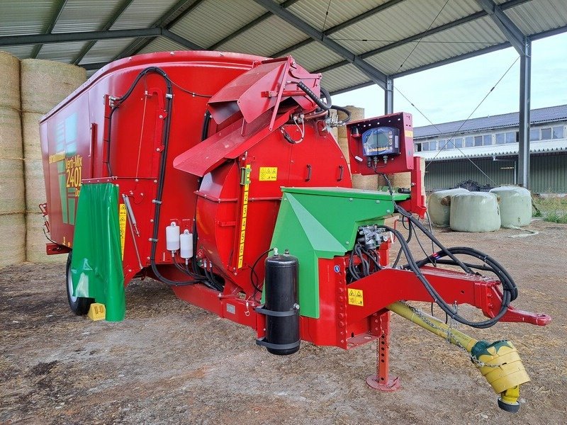 Futtermischwagen des Typs Strautmann Verti Mix 2401 Double / Strohgebläse, Neumaschine in Gülzow-Prüzen OT Mühlengeez (Bild 1)