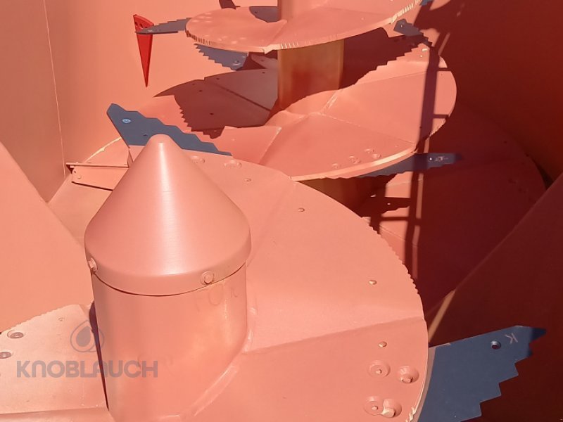 Futtermischwagen of the type Strautmann Verti-Mix 2401 Double, Neumaschine in Wangen (Picture 4)