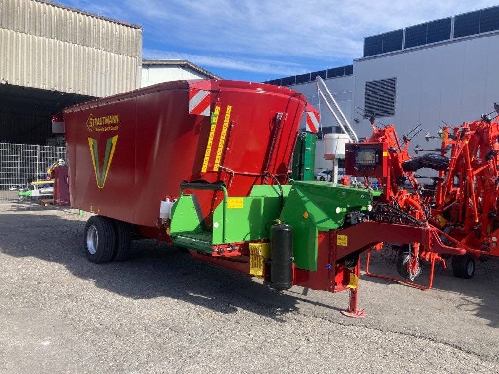 Futtermischwagen Türe ait Strautmann Verti-Mix 2401 Double, Vorführmaschine içinde Landquart (resim 1)