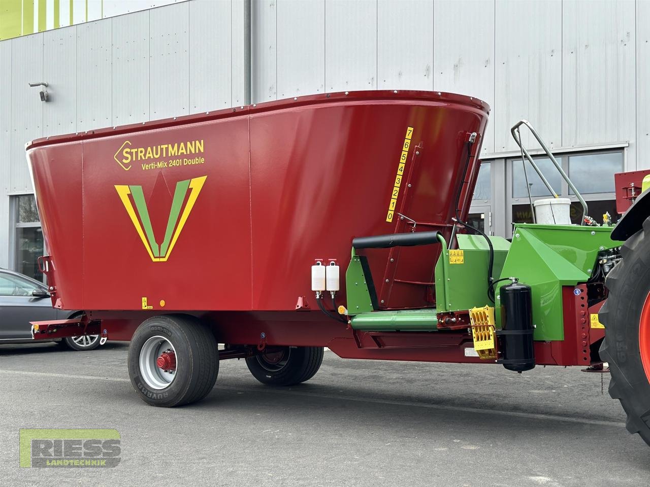 Futtermischwagen του τύπου Strautmann VERTI-MIX 2401 Double, Neumaschine σε Homberg/Ohm - Maulbach (Φωτογραφία 2)