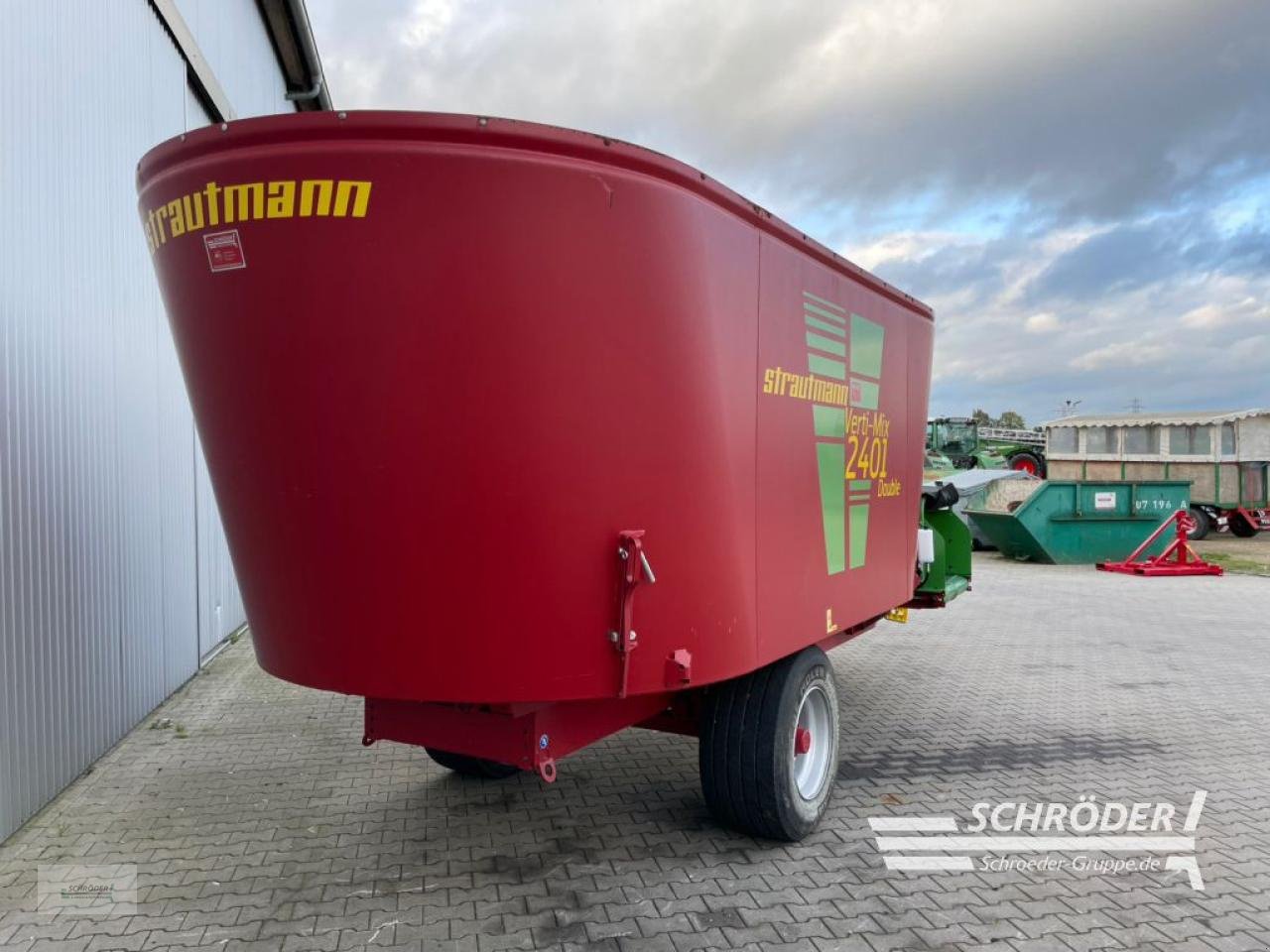 Futtermischwagen of the type Strautmann VERTI MIX 2401 DOUBLE, Gebrauchtmaschine in Norden (Picture 3)